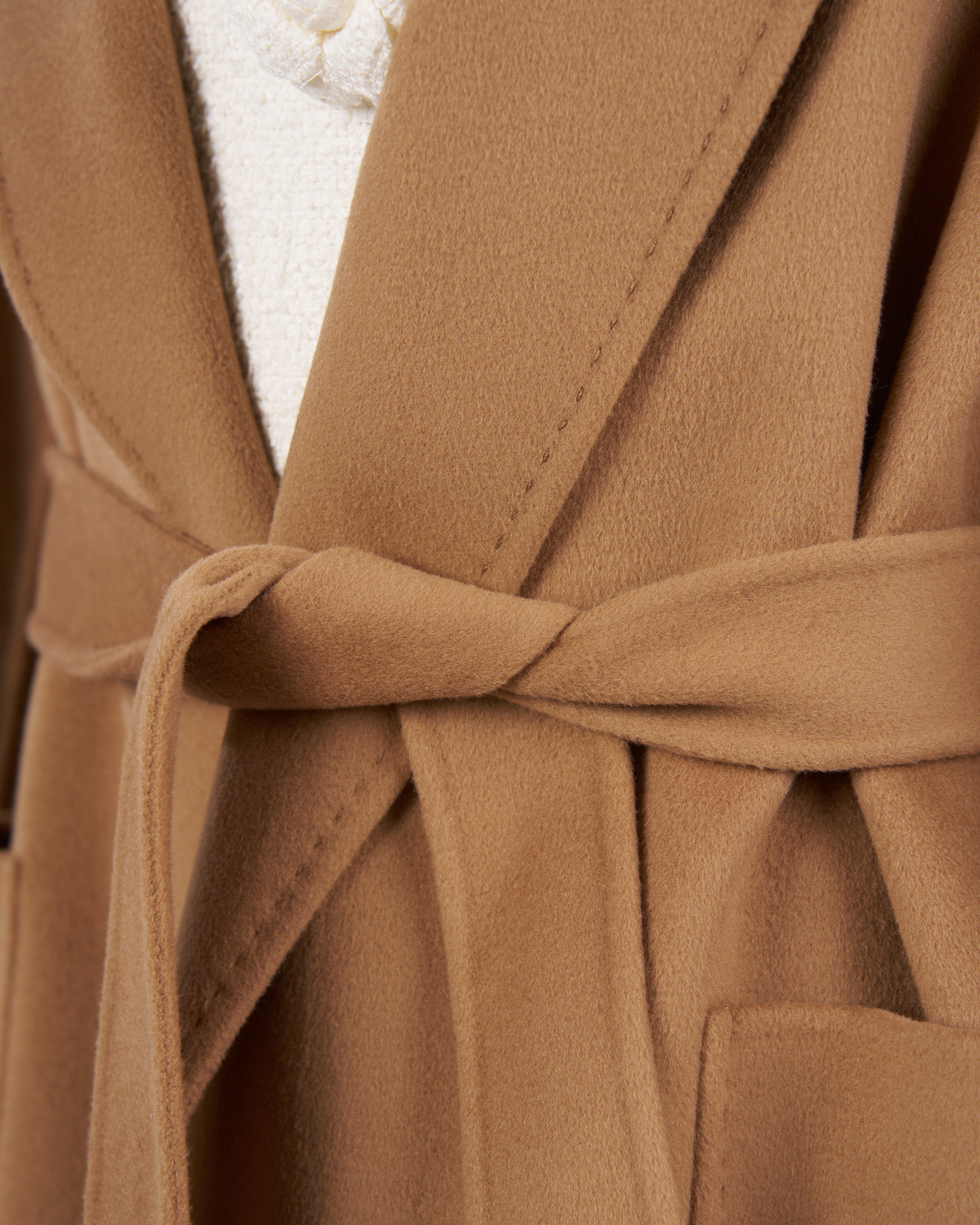 معطف ألبينا من الكشمير